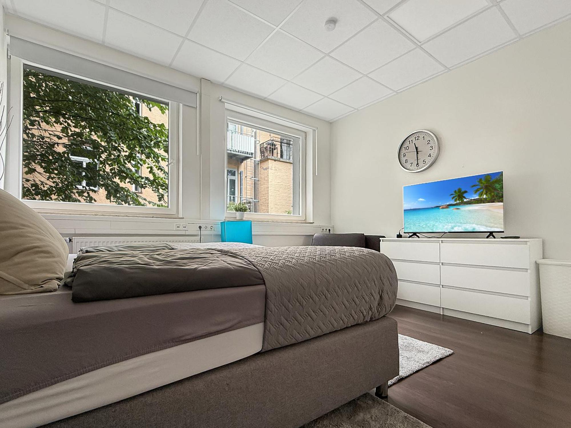 Private Escape Cinema Lounge Sleeps 17 * München